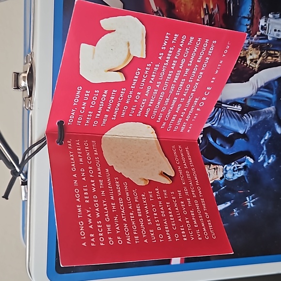 Williams Sonoma Star Wars Limited Edition Tin Lunch Box with Sandwich Cutters - Picture 3 of 5